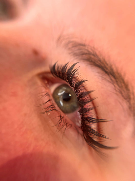 Pose extensions de cils effet Manga à Dinan – Lash Beauty 𐩔 Lash Beauty Dinan