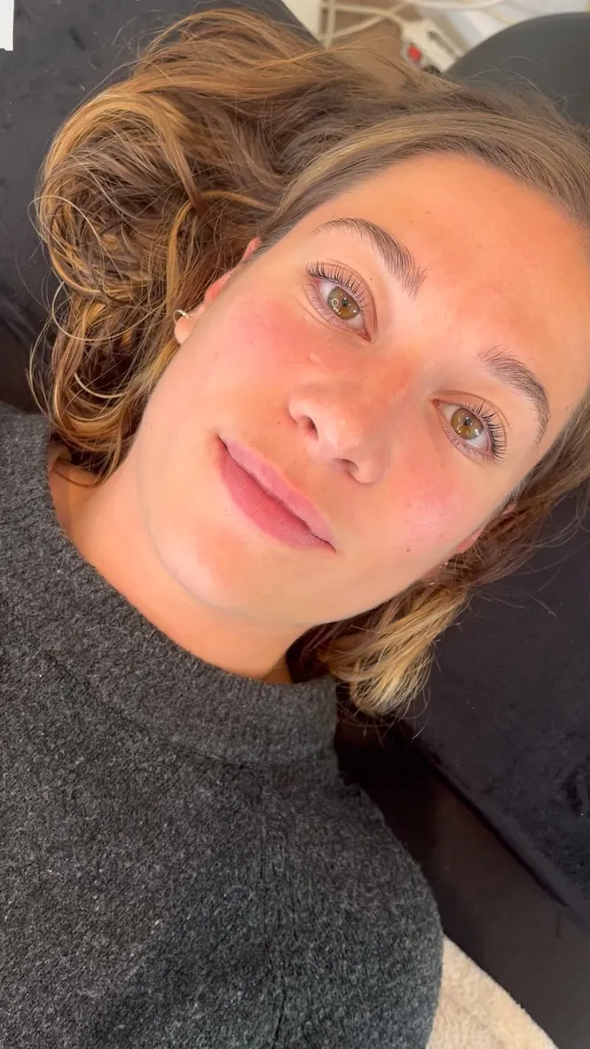 Rehaussement de cils avec teinture, effet mascara